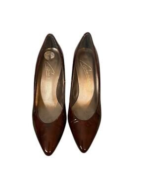 Caressa Maroon Patent Leather Small Heel Pumps Women’s 7.5